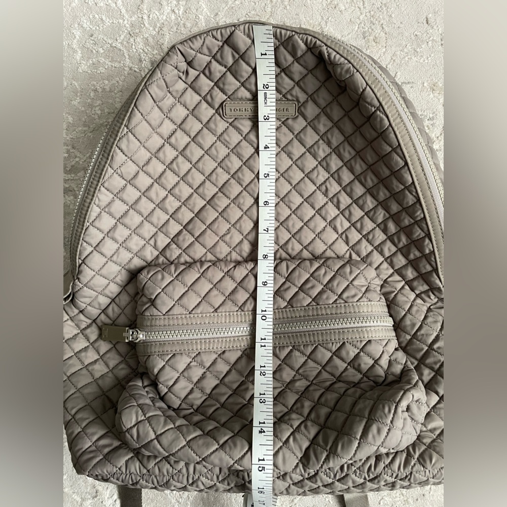 Tommy Hilfiger Quilted Puffer Backpack Arianna Medium Dome - Picture 8 of 11